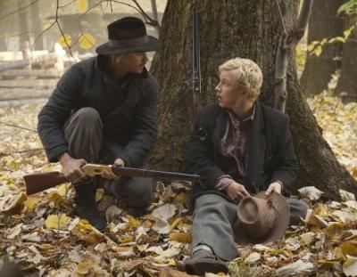 Hatfields_and_mccoys_holbrook_fisher_main_400x400
