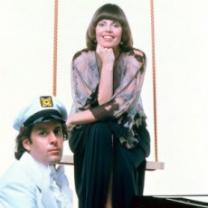 Captain_and_tenille_241x208