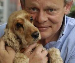 Martin_clunes_a_man_and_his_dogs_241x208